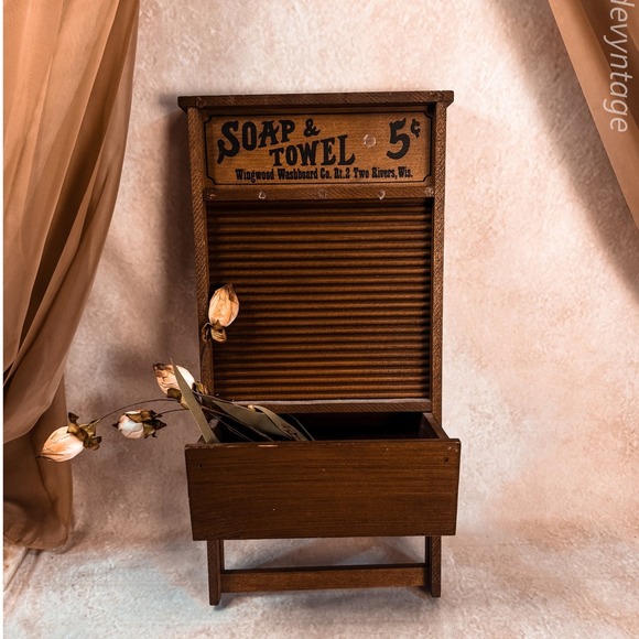 Wooden Wingwood Washboard Wall Decor